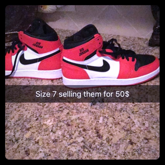 Jordan’s for 50$ and 40$ - Picture 1 of 2